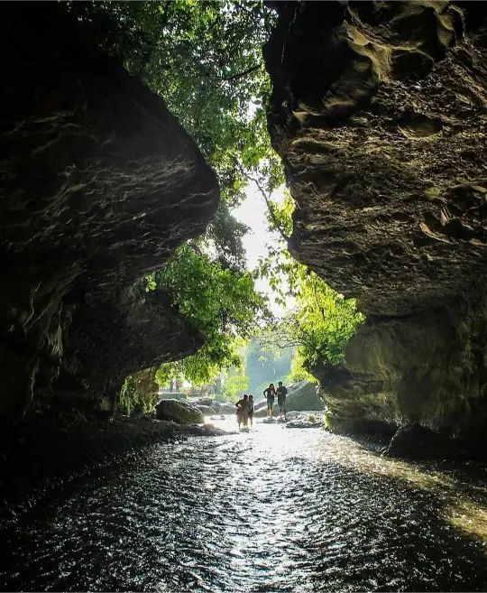 Robber’s Cave (Guchu Pani)