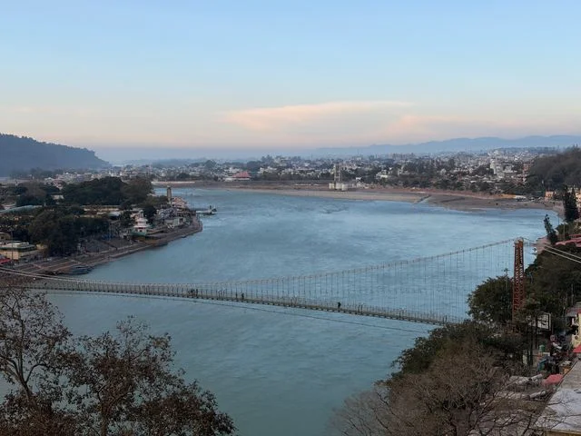 Rishikesh to Dehradun taxi, plus local Rishikesh cabs